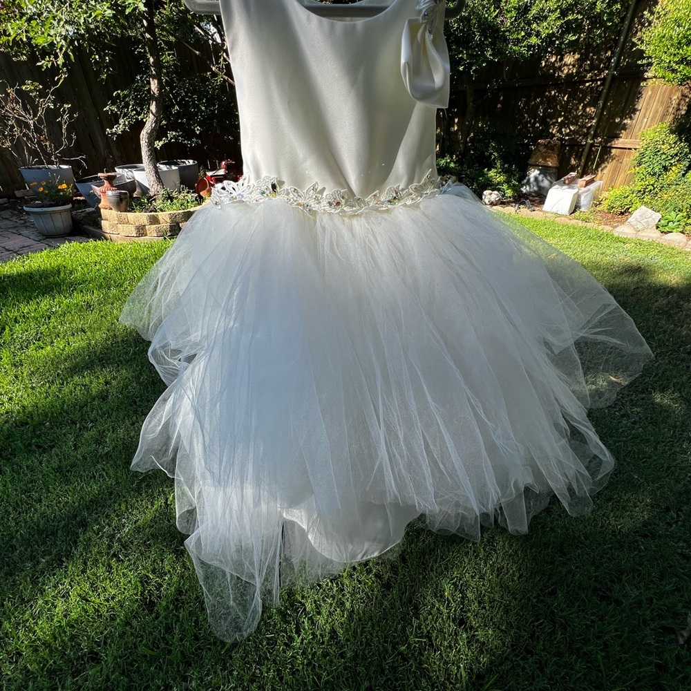 Elegant White Tulle Dress